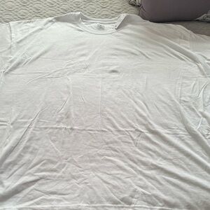 Big Mens white Athleta Tee shirt- 4x